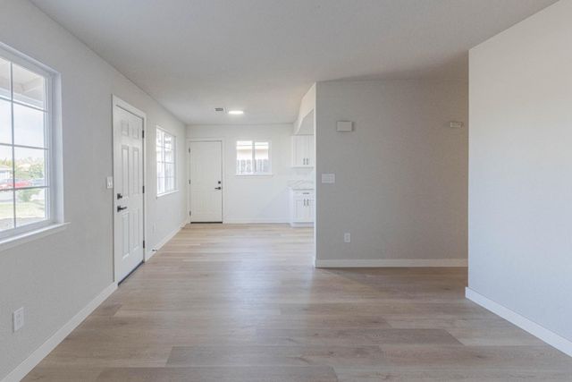 614 Maple Street, King City, CA 93930