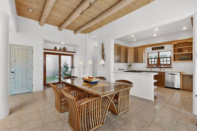 1033 Brisa Circle, Santa Fe, NM 87507