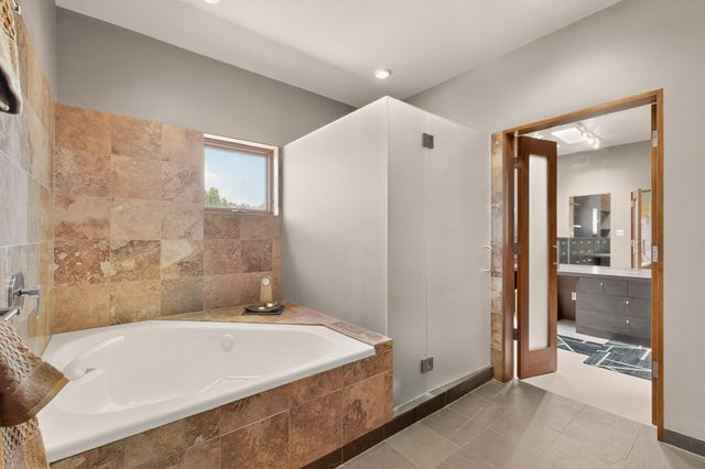 1033 Brisa Circle, Santa Fe, NM 87507