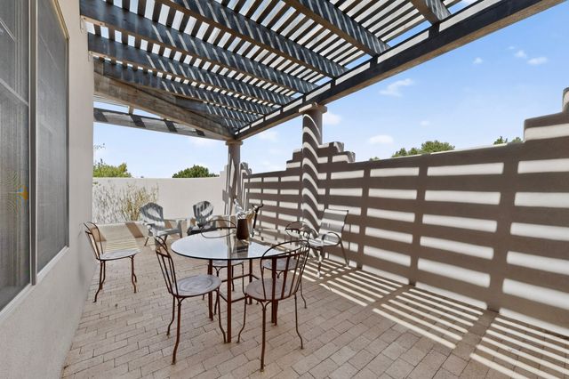 1033 Brisa Circle, Santa Fe, NM 87507
