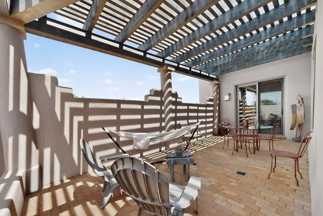 1033 Brisa Circle, Santa Fe, NM 87507