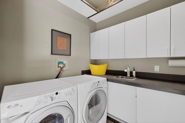 1033 Brisa Circle, Santa Fe, NM 87507