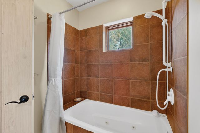 1033 Brisa Circle, Santa Fe, NM 87507