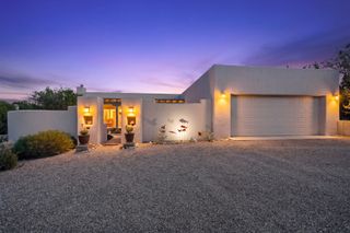 1033 Brisa Circle, Santa Fe, NM 87507