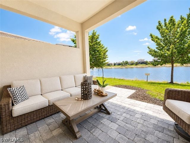 9028 Mayreau WAY, Naples, FL 34114