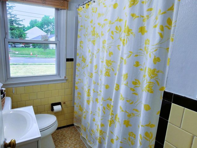 2434 PHILLIPS DR, Alexandria, VA 22306