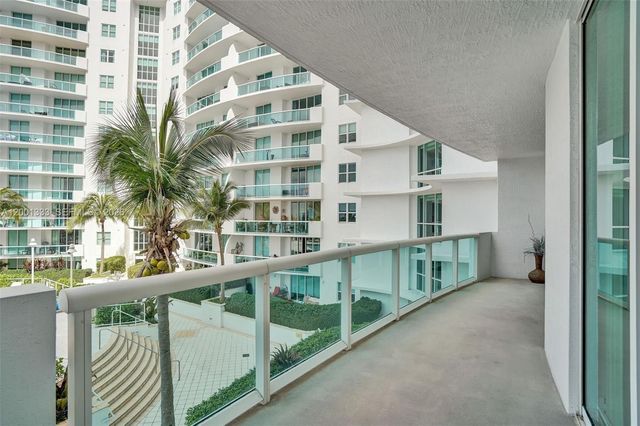 7900 Harbor Island Dr 704, North Bay Village, FL 33141