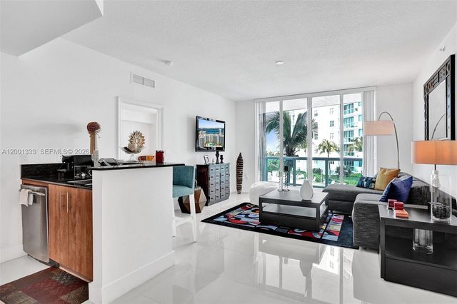 7900 Harbor Island Dr 704, North Bay Village, FL 33141