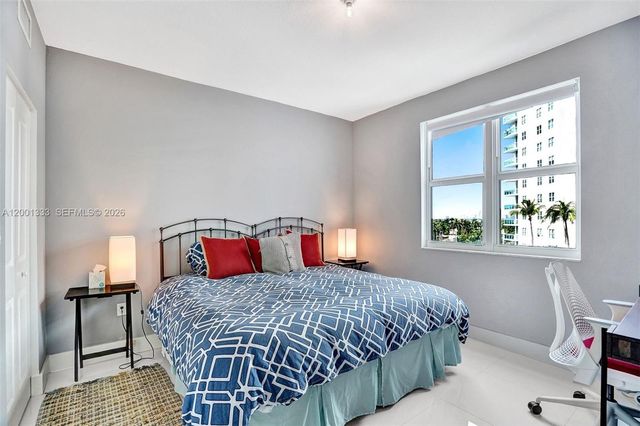 7900 Harbor Island Dr 704, North Bay Village, FL 33141