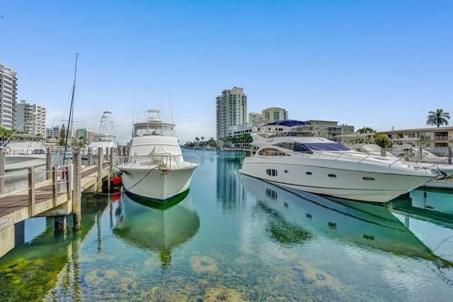 7900 Harbor Island Dr 704, North Bay Village, FL 33141