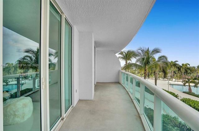 7900 Harbor Island Dr 704, North Bay Village, FL 33141