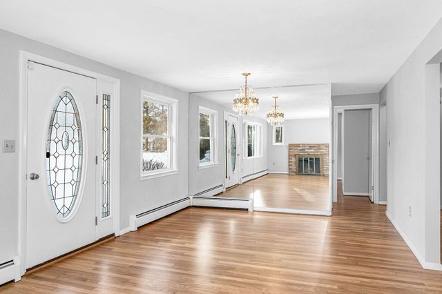 5 Craven Terrace, Derry, NH 03038