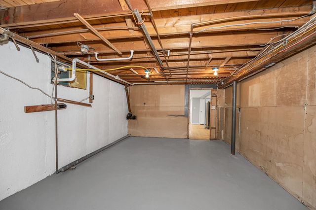 5 Craven Terrace, Derry, NH 03038