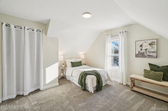 635 E Unadilla Street E, Pinckney Village, MI 48169