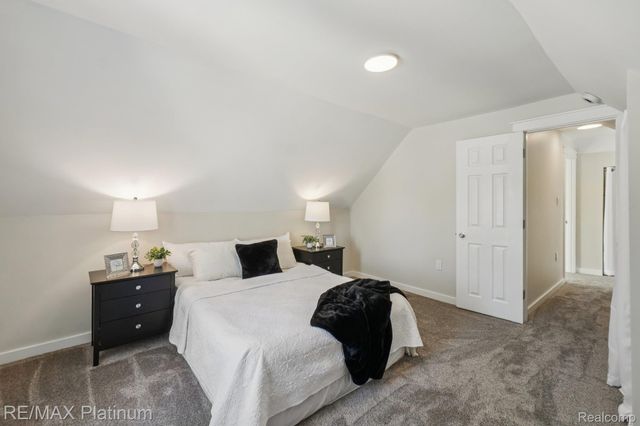 635 E Unadilla Street E, Pinckney Village, MI 48169