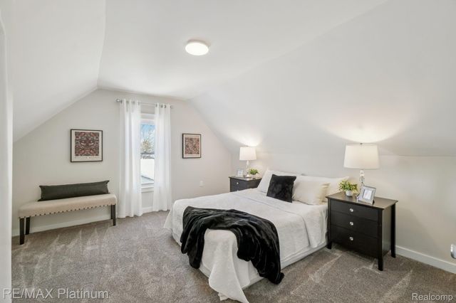 635 E Unadilla Street E, Pinckney Village, MI 48169