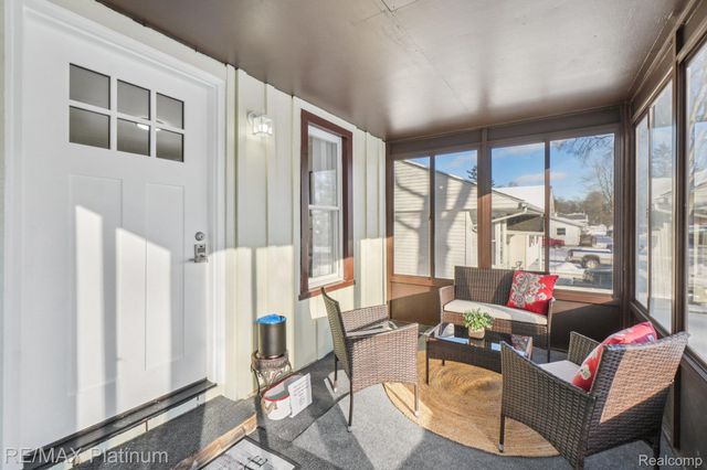 635 E Unadilla Street E, Pinckney Village, MI 48169