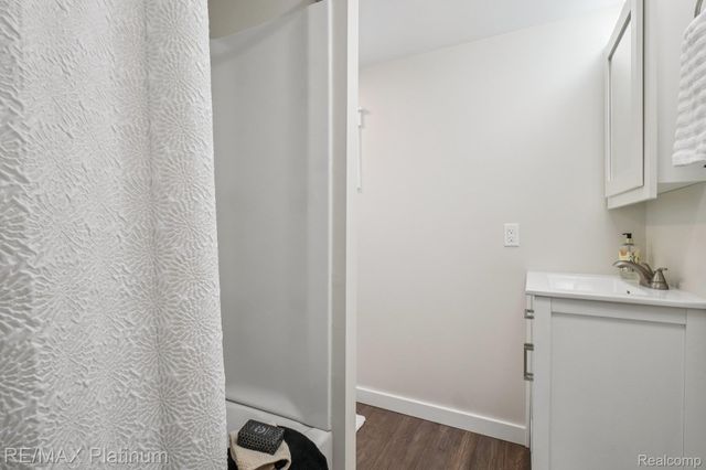 635 E Unadilla Street E, Pinckney Village, MI 48169