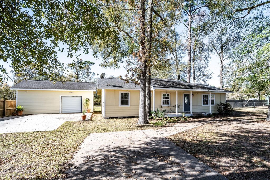 11620 Fostoria Road, Cleveland, TX 77328