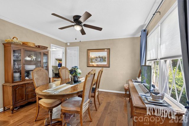 1001 Plantation Drive NE, Lenoir, NC 28645