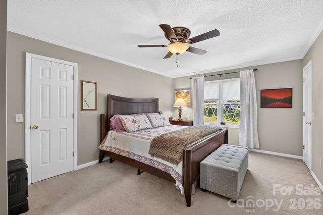 1001 Plantation Drive NE, Lenoir, NC 28645