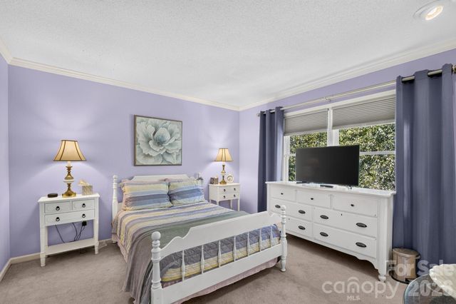1001 Plantation Drive NE, Lenoir, NC 28645