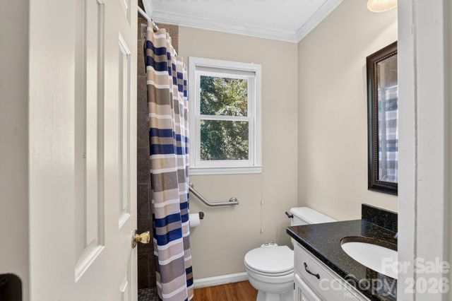 1001 Plantation Drive NE, Lenoir, NC 28645