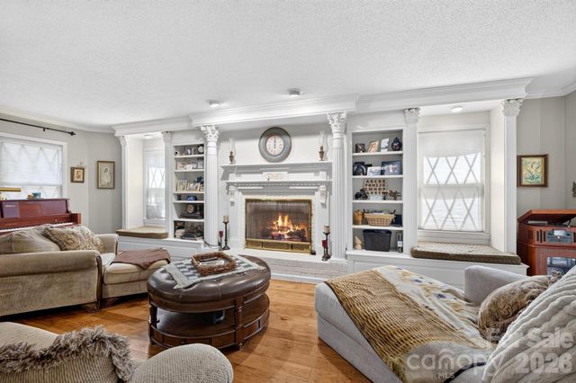1001 Plantation Drive NE, Lenoir, NC 28645