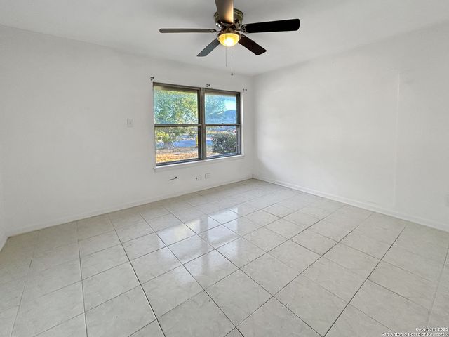 546 Creath, San Antonio, TX 78221