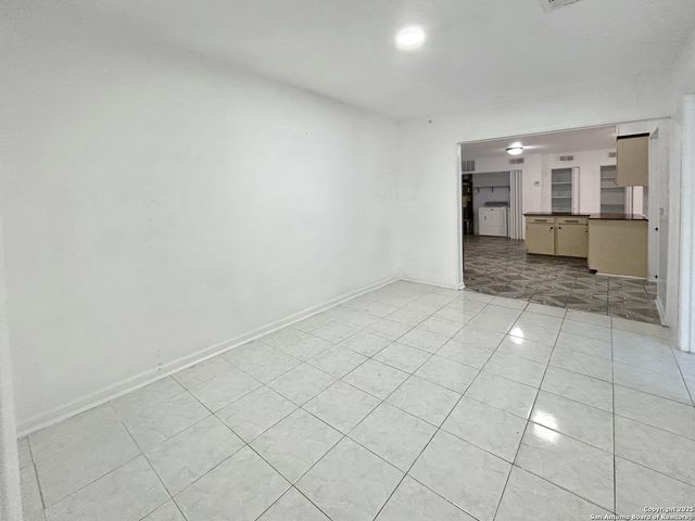 546 Creath, San Antonio, TX 78221