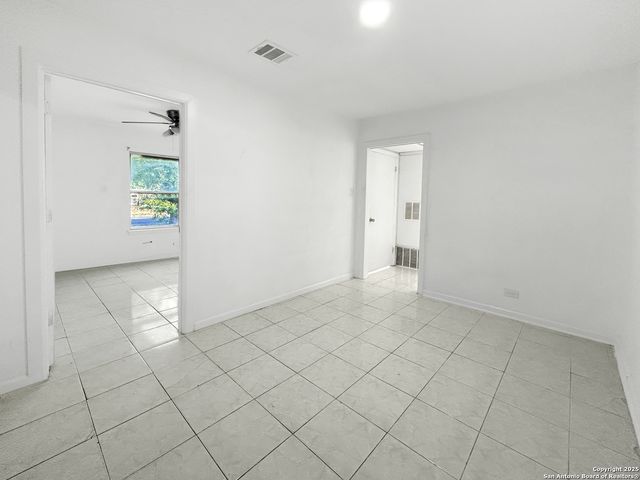 546 Creath, San Antonio, TX 78221