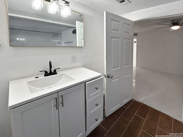 546 Creath, San Antonio, TX 78221