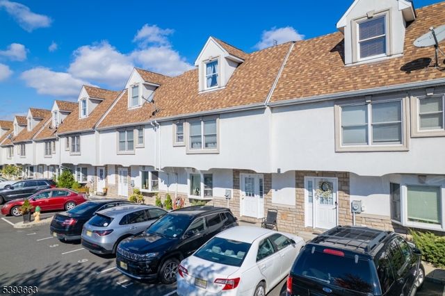 13 Val Sumo Ln, Newark City, NJ 07105