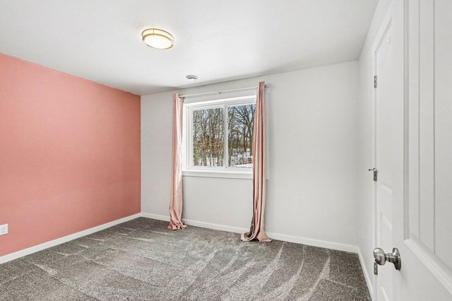 75603 Ridgeway Drive, Lawton, MI 49065