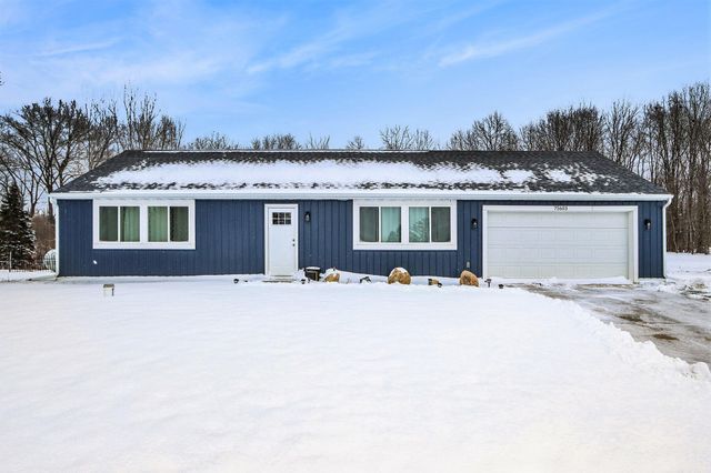 75603 Ridgeway Drive, Lawton, MI 49065