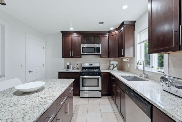 647-649 DEVON ST, Kearny, NJ 07032