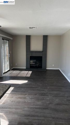 2310 Lightcap St, Lancaster, CA 93535