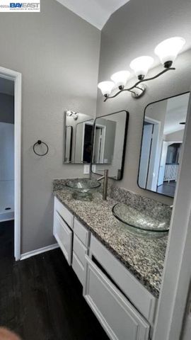 2310 Lightcap St, Lancaster, CA 93535