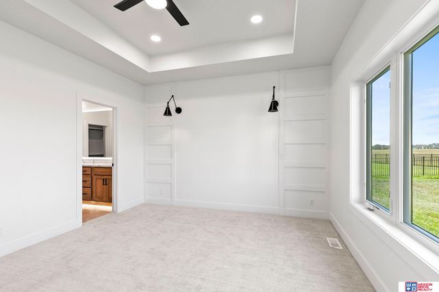 3620 Tree Line Drive, Lincoln, NE 68516