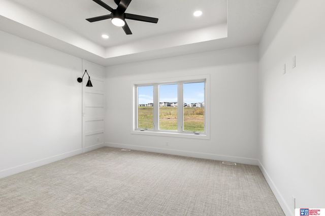 3620 Tree Line Drive, Lincoln, NE 68516