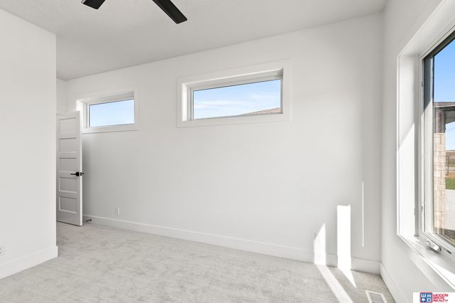 3620 Tree Line Drive, Lincoln, NE 68516