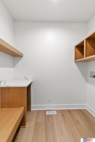 3620 Tree Line Drive, Lincoln, NE 68516