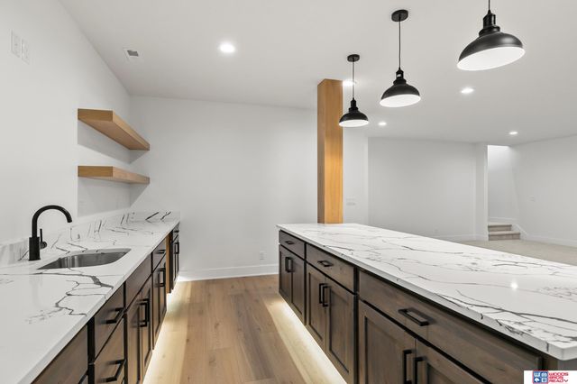 3620 Tree Line Drive, Lincoln, NE 68516