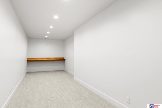 3620 Tree Line Drive, Lincoln, NE 68516