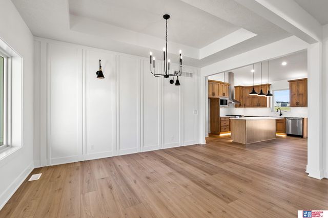 3620 Tree Line Drive, Lincoln, NE 68516