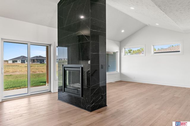 3620 Tree Line Drive, Lincoln, NE 68516