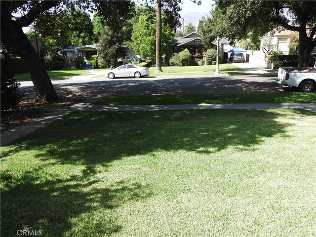 1554 Las Lunas Street, Pasadena, CA 91106