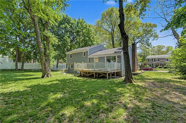 134 Rogers Avenue, Barrington, RI 02806