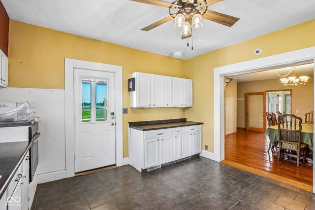 8476 E County Road 800 N, Bainbridge, IN 46105