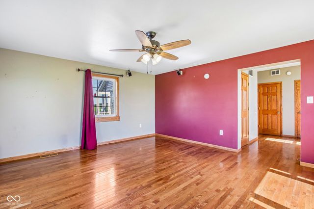 8476 E County Road 800 N, Bainbridge, IN 46105